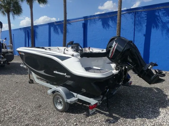 Slide: The Image of Bayliner Element M15 2023 - 6