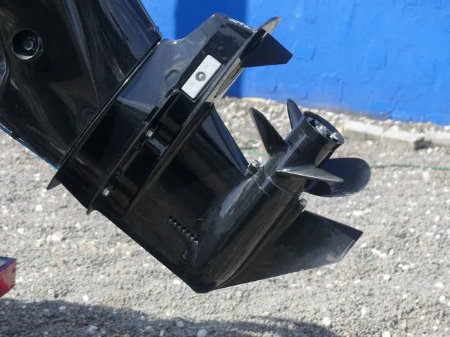 Slide: The Image of Bayliner Element M15 2023 - 9