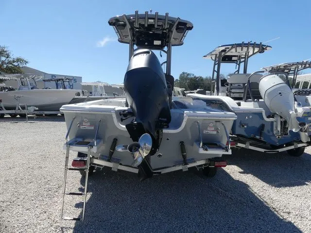 Slide: The Image of Sea Pro 210 DLX 2026 - 5