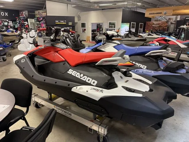 Slide: The Image of Sea-Doo Spark™Trixx for 3 Rotax® 900 ACE™ - 90 iBR and Aud 2026 - 4