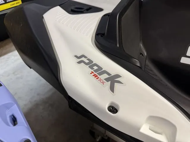 Slide: The Image of Sea-Doo Spark™Trixx for 3 Rotax® 900 ACE™ - 90 iBR and Aud 2026 - 6