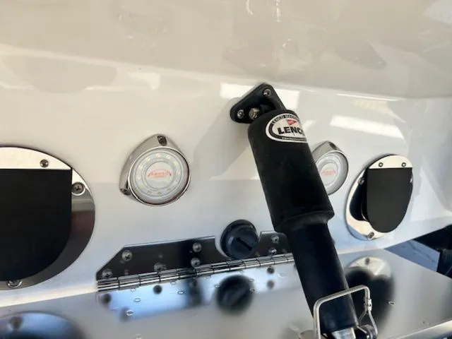 Slide: The Image of MasterCraft XT23 2017 - 9