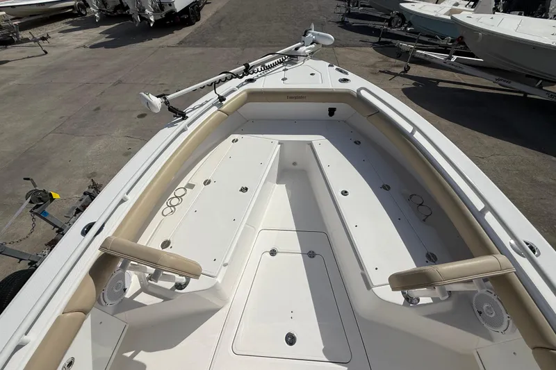 Slide: The Image of 2020 Everglades 273 Center Console boat with spacious deck and seating. - 9