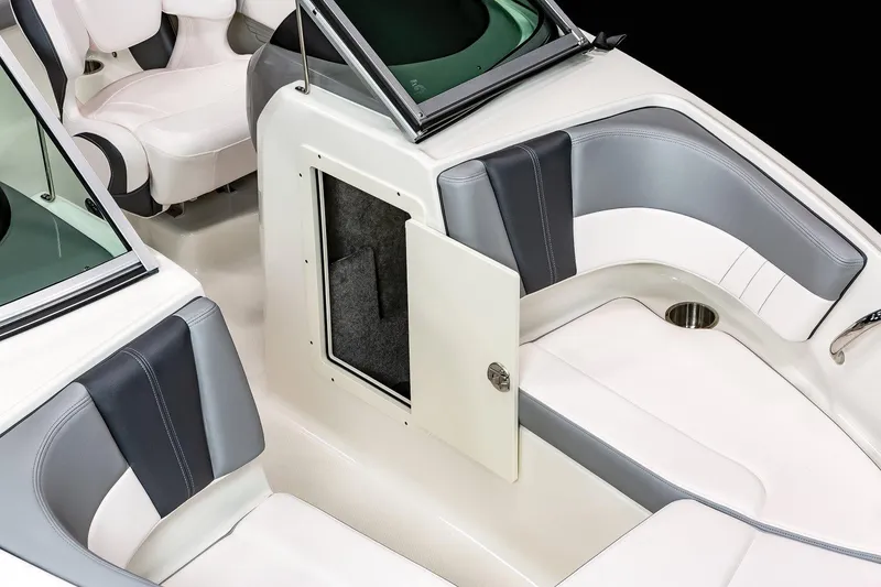 Slide: The Image of Chaparral 19 SSi 2021 - 11