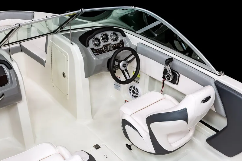 Slide: The Image of Chaparral 19 SSi 2021 - 13