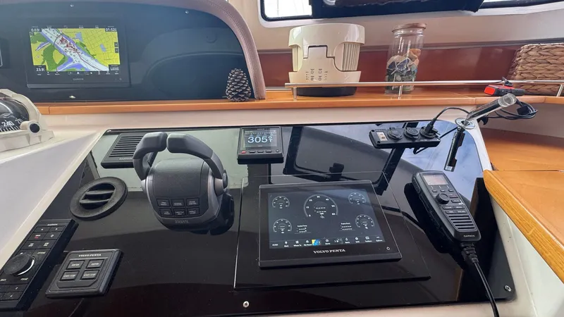 Slide: The Image of Electronics & Navigation - 31