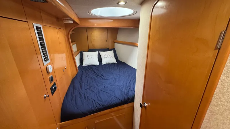 Slide: The Image of Guest Stateroom Starboard Hull - 35