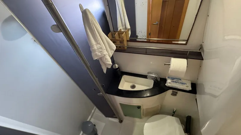 Slide: The Image of Guest Head 1 - 40