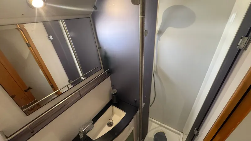 Slide: The Image of Guest Head 2 - 41