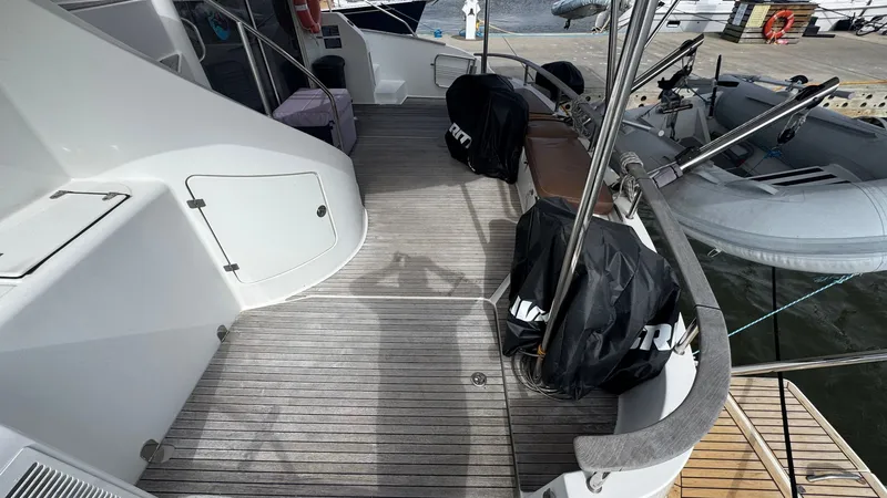 Slide: The Image of Aft Cockpit - 59