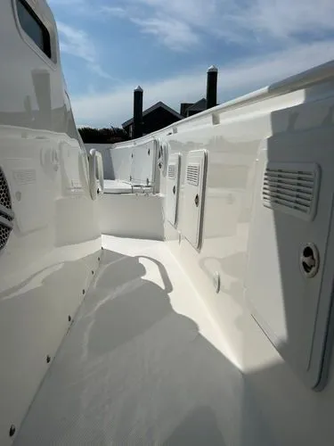 Slide: The Image of 2007 Everglades 350 Center Console - Image 10 - 10