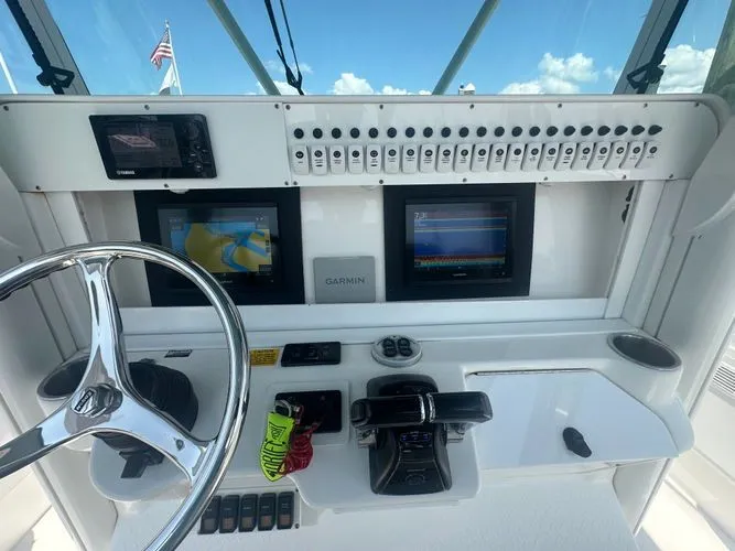 Slide: The Image of 2007 Everglades 350 Center Console - Image 7 - 7