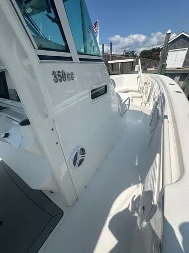 Slide: The Image of 2007 Everglades 350 Center Console - Image 9 - 9