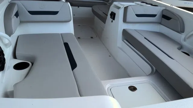 Slide: The Image of Hurricane SunDeck Sport 205 OB 2025 - 3