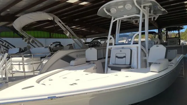 The Image of Sea Pro 210 Bay 2026 - 1