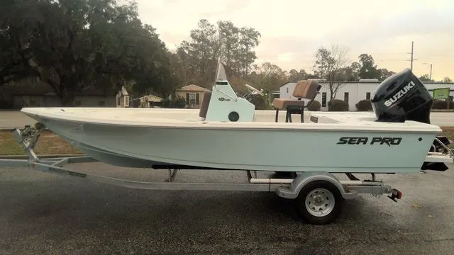 The Image of Sea Pro 210 Bay 2026 - 1