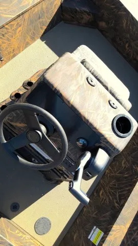 Slide: The Image of G3 Gator Tough 18 CC 2025 - 18