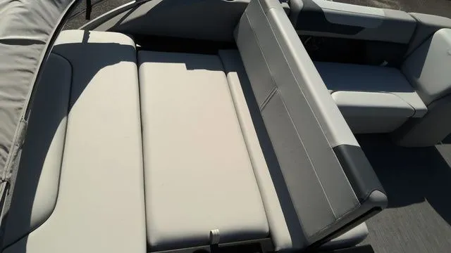 Slide: The Image of Godfrey Sweetwater 2286 SFL Sport Tube 27 In. Package 2026 - 10