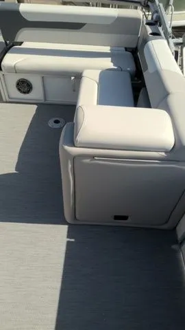 Slide: The Image of Godfrey Sweetwater 2286 SFL Sport Tube 27 In. Package 2026 - 6