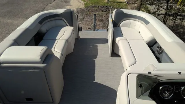 Slide: The Image of Godfrey Sweetwater 2286 SFL Sport Tube 27 In. Package 2026 - 9