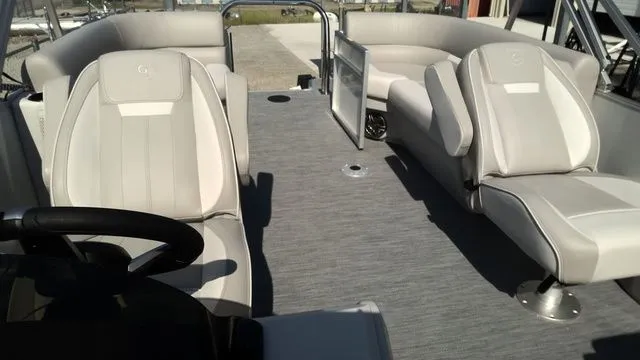 Slide: The Image of Godfrey Xperience 2286 SBX Sport Tube 27 In. Package 2026 - 12