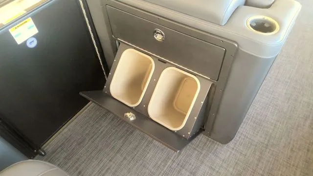 Slide: The Image of Godfrey Monaco 235 SB 27" Impact Center Tube Package 2026 - 5