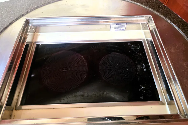 Slide: The Image of Built-in Bosch cooktop on 1999 Fairline Targa 43 yacht kitchen counter. - 14