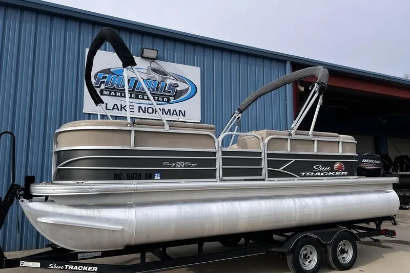 Slide: The Image of 2026 Sun Tracker Party Barge 20 DLX pontoon boat at Foothills Marine Center. - 6
