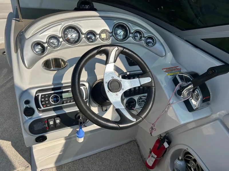 Slide: The Image of Crownline Boats 300 LS 2008 - 38