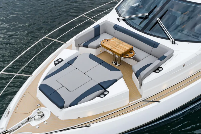 Slide: The Image of Sunseeker Manhattan 68 2023 - 16