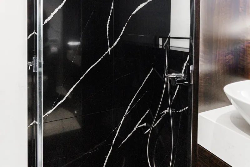 Slide: The Image of Sunseeker Manhattan 68 2023 - 53