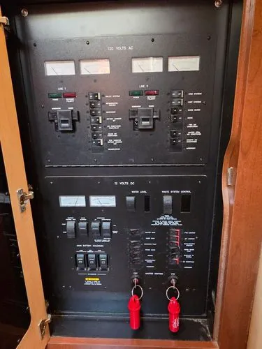 Slide: The Image of 2007 Sea Ray Sundancer - Image 14 - 14