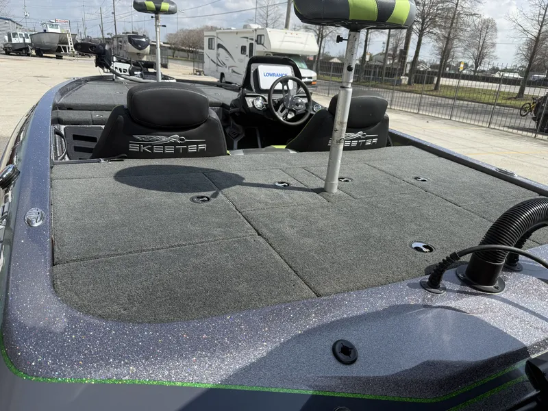 Slide: The Image of Skeeter ZX200 2021 - 4