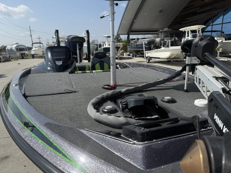 Slide: The Image of Skeeter ZX200 2021 - 8