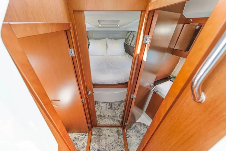 Slide: The Image of 2013 Jeanneau Nc 9 - Image 11 - 11