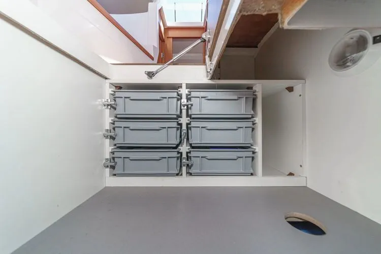 Slide: The Image of 2013 Jeanneau Nc 9 - Image 13 - 13