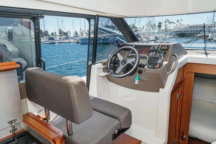 Slide: The Image of 2013 Jeanneau Nc 9 - Image 17 - 17