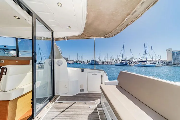 Slide: The Image of 2013 Jeanneau Nc 9 - Image 6 - 6