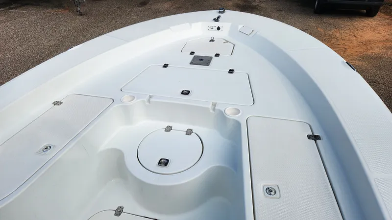 Slide: The Image of Polar 2310 Bay 2005 - 12