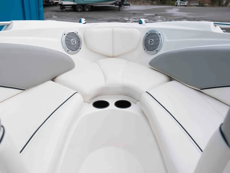 Slide: The Image of Bayliner 215BR 2013 - 11