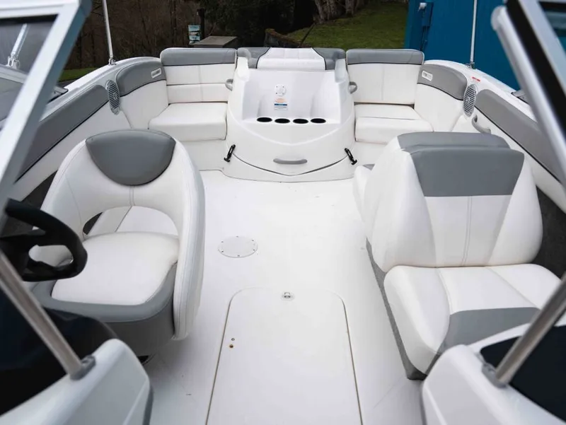 Slide: The Image of Bayliner 215BR 2013 - 15