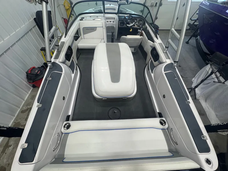 Slide: The Image of Nautique 200OB 2010 - 23