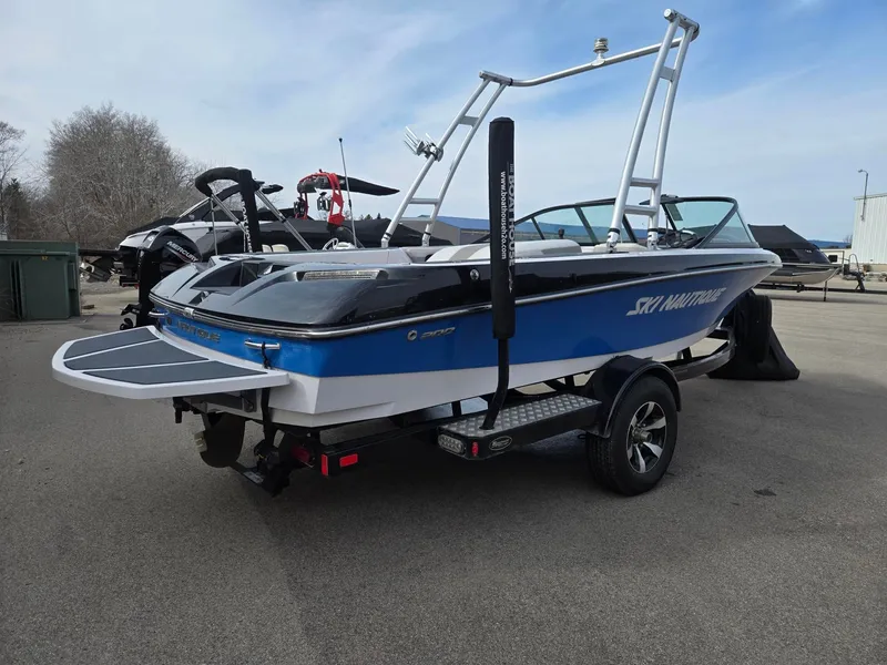 Slide: The Image of Nautique 200OB 2010 - 4