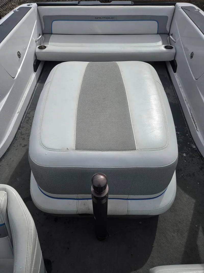 Slide: The Image of Nautique Ski 200 OB 2010 - 13