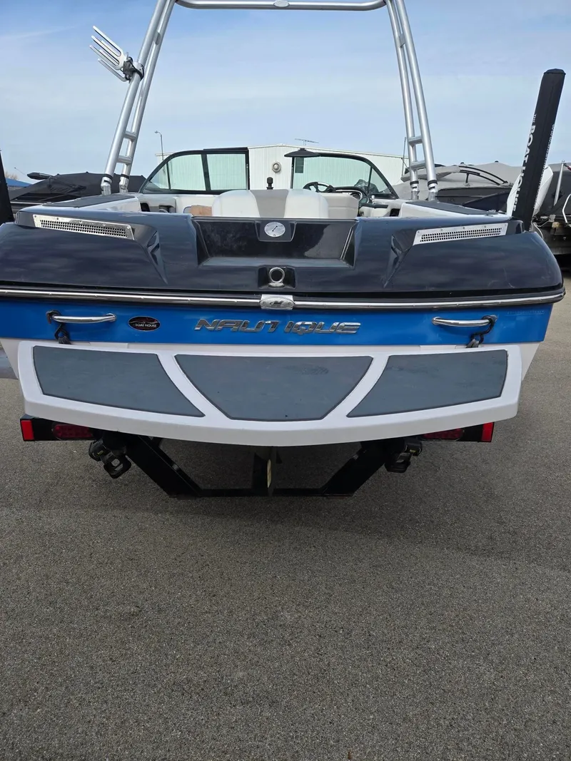 Slide: The Image of Nautique Ski 200 OB 2010 - 3