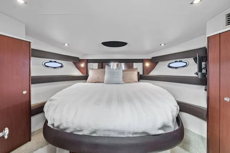 Slide: The Image of 2014 Meridian 391 Sedan - Image 17 - 17