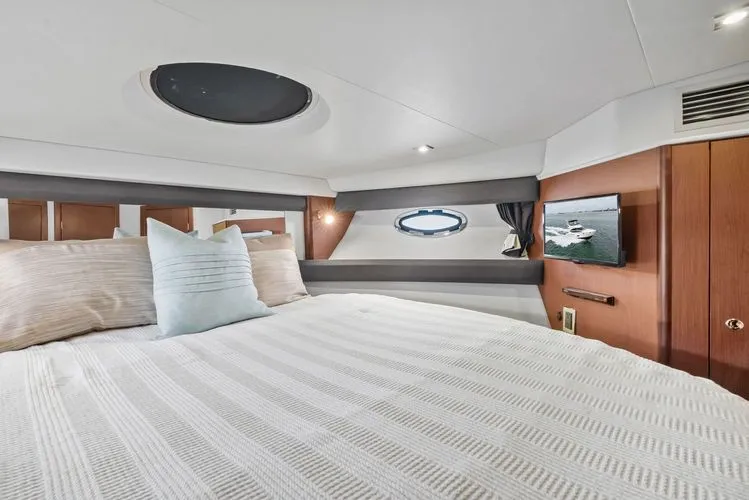 Slide: The Image of 2014 Meridian 391 Sedan - Image 18 - 18