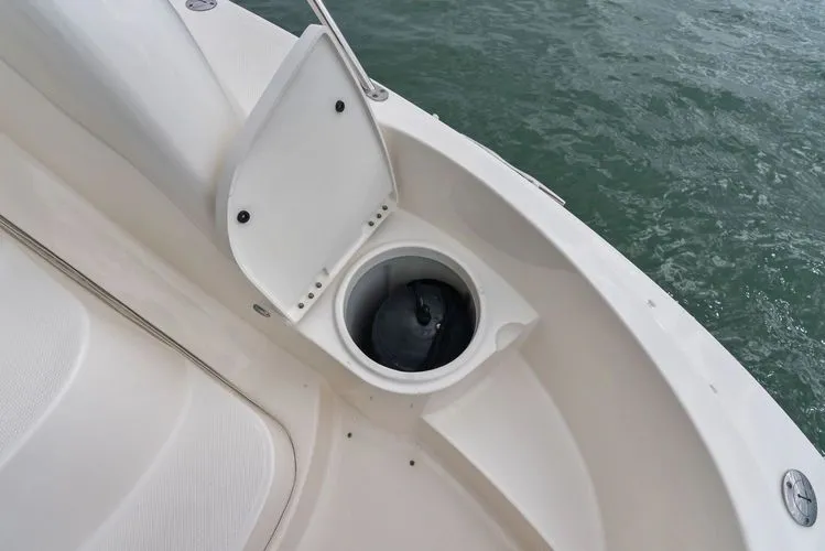 Slide: The Image of 2014 Meridian 391 Sedan - Image 36 - 36