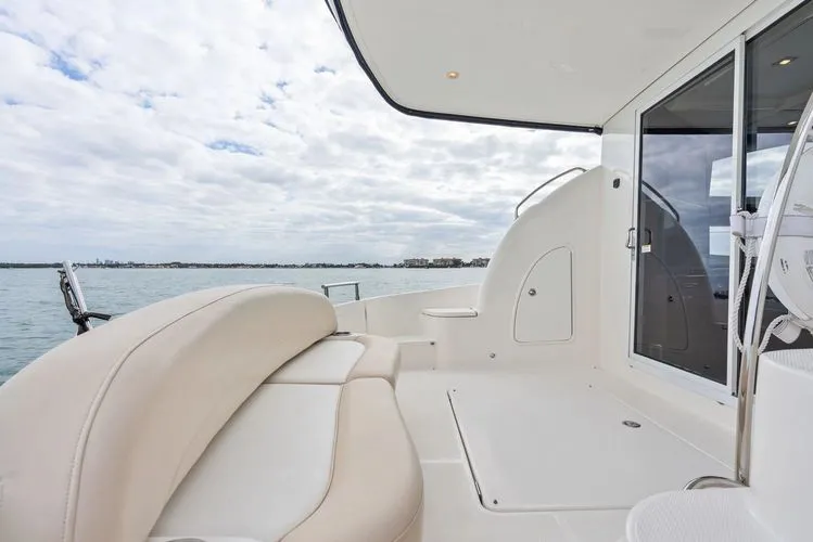 Slide: The Image of 2014 Meridian 391 Sedan - Image 8 - 8