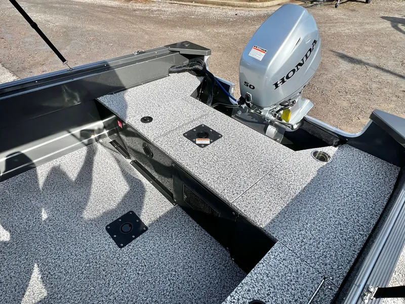 Slide: The Image of MirroCraft 167SC Outfitter 2026 - 11